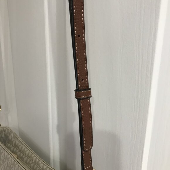 Michael Kors Jet Set Travel Large Shoulder Bag - Picture 6 of 15